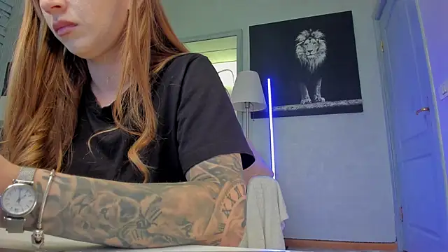 Reina Cummings online show from July 2026 04:31:01 AM