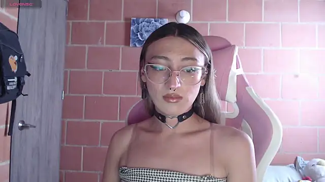 Andrea camilaaa online show from October 2025 03:29:01 PM