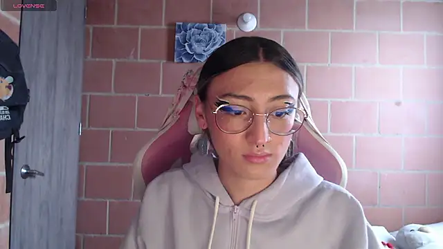 Andrea camilaaa online show from February 2026 12:56:02 PM