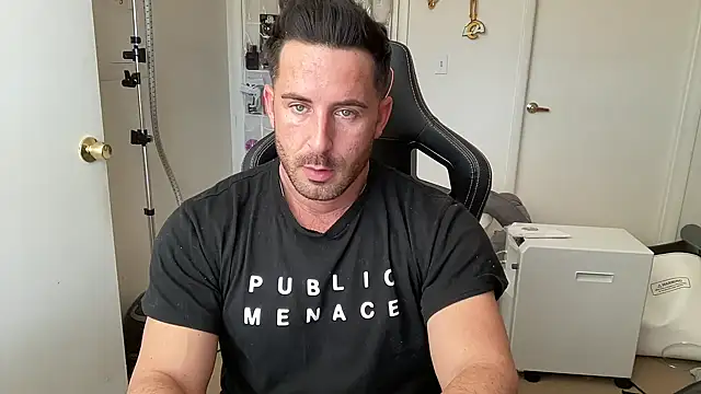 brettmycles28 online show from June 2026 04:12:02 PM