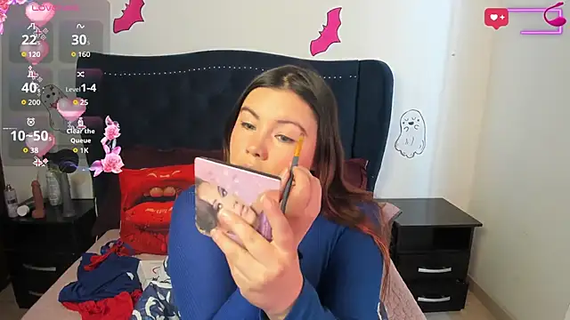 Snapshot of LucyPetit chatting on October 2025 02:12:02 PM LucyPetit online show from October 2025 02:12:02 PM