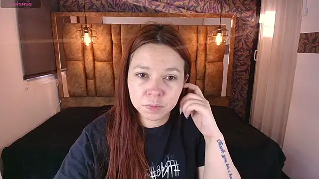 Isa Thompson   online show from March 2026 12:00:01 PM