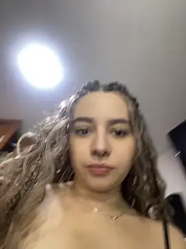 karla-thomsom10 online show from April 2026 10:22:01 PM