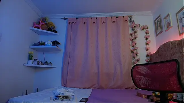 evansweett7 online show from January 2026 11:43:01 PM