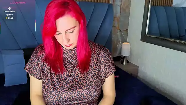 angel  red  online show from November 2025 01:31:01 AM