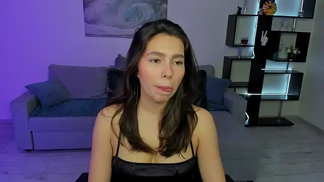 LounaDivine online show from November 2025 05:40:02 AM