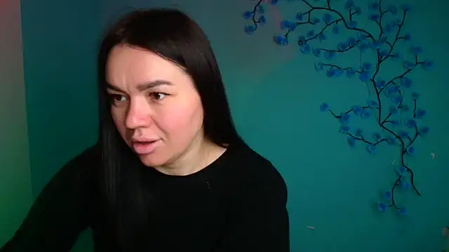 Lola Saymyname online show from March 2026 06:29:01 AM