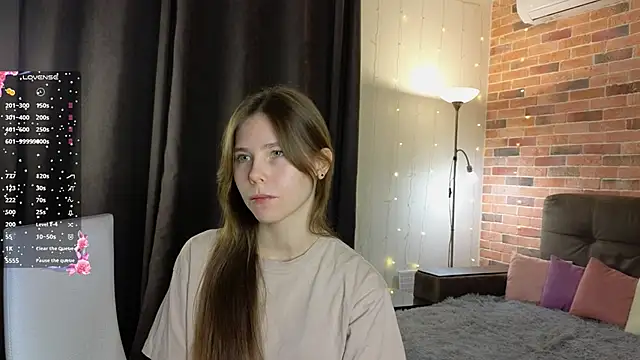 EmiliDen online show from November 2025 05:06:01 PM