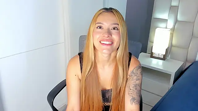 Snapshot of LexxyBunny_ chatting on September 2025 11:37:02 AM LexxyBunny online show from September 2025 11:37:02 AM