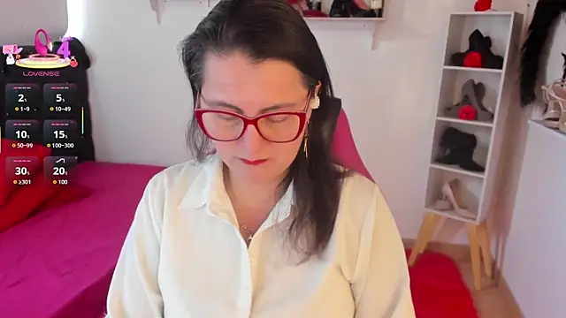 D Martii online show from September 2025 12:04:02 PM