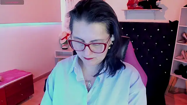 D Martii online show from September 2025 12:10:02 PM