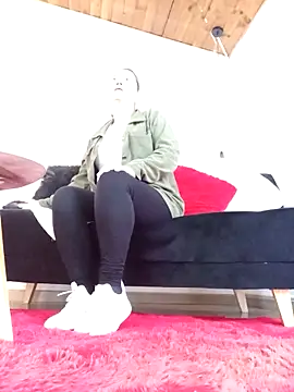 D Martii online show from October 2025 12:56:02 PM