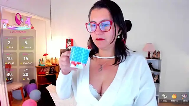 D Martii online show from November 2025 12:49:02 PM