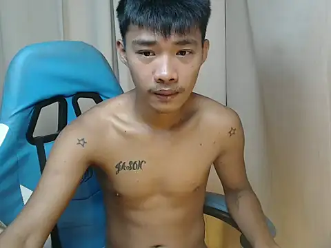 Snapshot of urasianjason chatting on December 2025 11:22:02 PM urasianjason online show from December 2025 11:22:02 PM