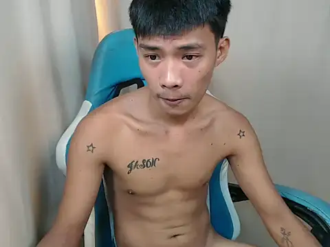 Snapshot of urasianjason chatting on April 2026 11:43:01 AM urasianjason online show from April 2026 11:43:01 AM