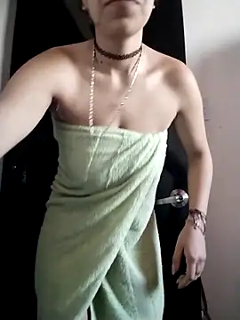 Katyuskka love online show from November 2025 01:43:02 PM