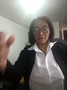 hiilarybrown online show from March 2026 06:34:02 PM