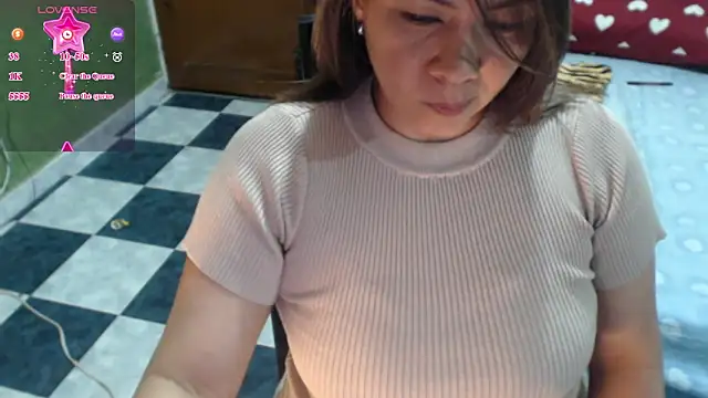 hiilarybrown online show from March 2026 01:33:02 AM