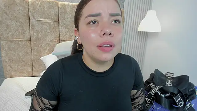 leilapons online show from September 2025 04:54:01 PM