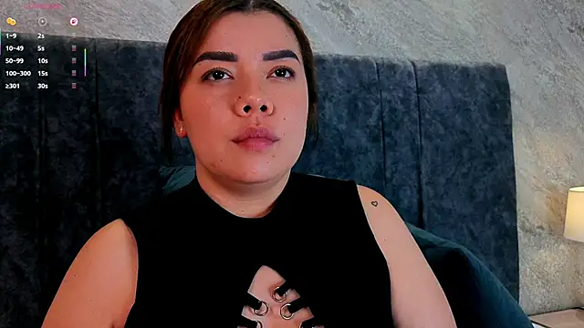 leilapons online show from April 2026 06:49:02 PM