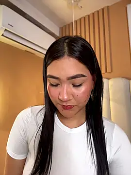 noa moon online show from February 2026 03:16:02 AM