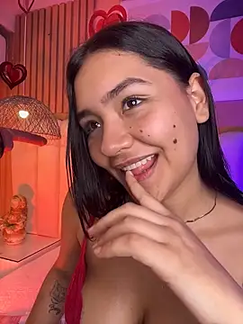 noa moon online show from February 2026 07:51:01 AM