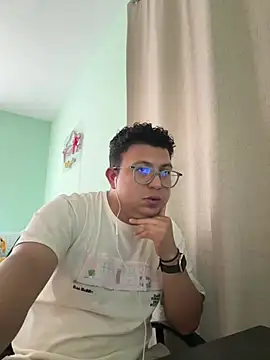 Snapshot of JaviSala chatting on May 2026 09:22:01 PM JaviSala online show from May 2026 09:22:01 PM