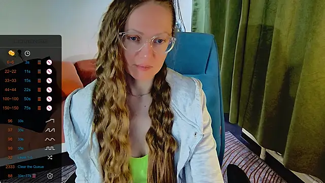 Snapshot of _Goldilocks_ chatting on September 2025 06:35:01 AM  Goldilocks  online show from September 2025 06:35:01 AM