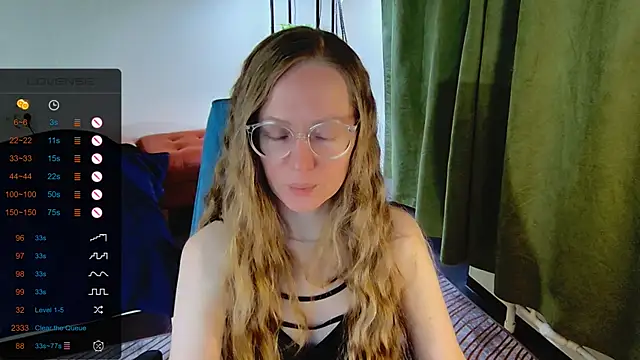 Snapshot of _Goldilocks_ chatting on September 2025 06:45:02 AM  Goldilocks  online show from September 2025 06:45:02 AM