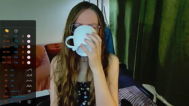Snapshot of _Goldilocks_ chatting on September 2025 06:48:02 AM  Goldilocks  online show from September 2025 06:48:02 AM