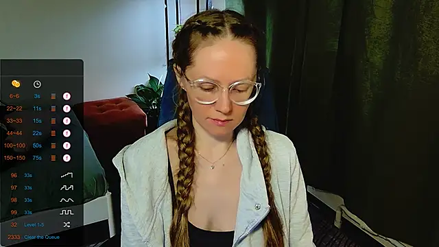 Snapshot of _Goldilocks_ chatting on September 2025 08:28:02 AM  Goldilocks  online show from September 2025 08:28:02 AM