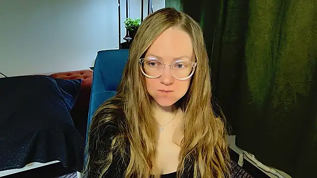 Snapshot of _Goldilocks_ chatting on September 2025 06:39:02 AM  Goldilocks  online show from September 2025 06:39:02 AM