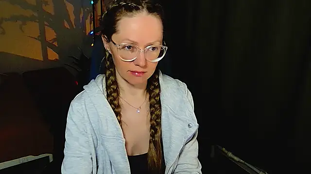 Snapshot of _Goldilocks_ chatting on September 2025 03:39:01 PM  Goldilocks  online show from September 2025 03:39:01 PM