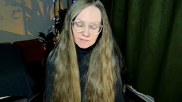 Snapshot of _Goldilocks_ chatting on October 2025 04:57:02 PM  Goldilocks  online show from October 2025 04:57:02 PM
