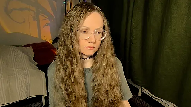Snapshot of _Goldilocks_ chatting on October 2025 04:37:01 PM  Goldilocks  online show from October 2025 04:37:01 PM