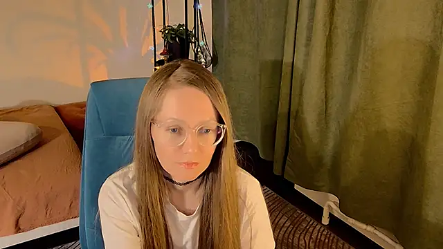 Snapshot of _Goldilocks_ chatting on October 2025 03:32:01 PM  Goldilocks  online show from October 2025 03:32:01 PM