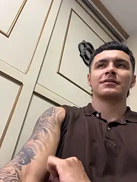 Leo santoro online show from April 2026 01:01:02 PM