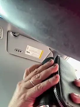 Snapshot of petalsexy chatting on September 2025 10:01:02 PM petalsexy online show from September 2025 10:01:02 PM