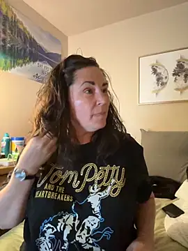 Snapshot of petalsexy chatting on October 2025 07:57:02 PM petalsexy online show from October 2025 07:57:02 PM