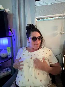 Snapshot of petalsexy chatting on October 2025 01:57:01 AM petalsexy online show from October 2025 01:57:01 AM