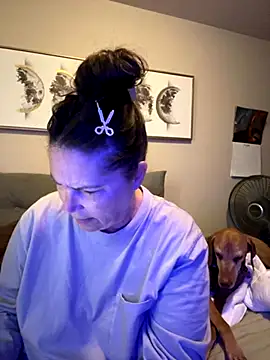 Snapshot of petalsexy chatting on October 2025 06:53:01 PM petalsexy online show from October 2025 06:53:01 PM