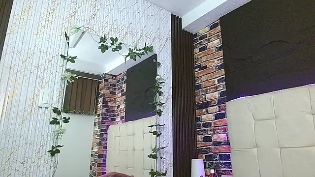 Snapshot of malenahot303av chatting on October 2025 03:57:01 AM malenahot303av online show from October 2025 03:57:01 AM