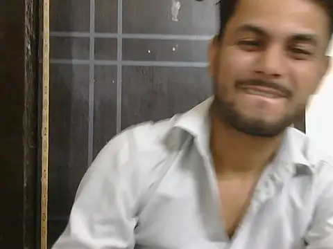 Snapshot of ursdreamperson chatting on May 2026 01:03:01 AM ursdreamperson online show from May 2026 01:03:01 AM