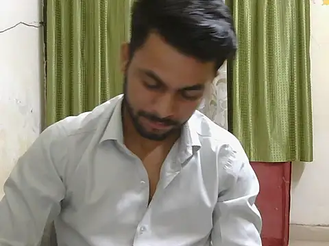 Snapshot of ursdreamperson chatting on May 2026 12:50:02 AM ursdreamperson online show from May 2026 12:50:02 AM