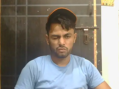Snapshot of ursdreamperson chatting on May 2026 06:43:02 AM ursdreamperson online show from May 2026 06:43:02 AM
