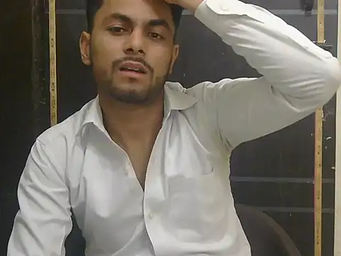 Snapshot of ursdreamperson chatting on May 2026 01:14:01 AM ursdreamperson online show from May 2026 01:14:01 AM
