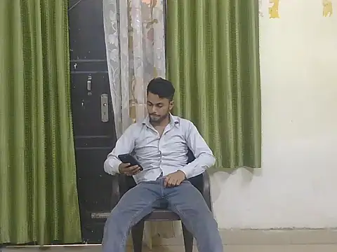 Snapshot of ursdreamperson chatting on June 2026 01:29:02 AM ursdreamperson online show from June 2026 01:29:02 AM