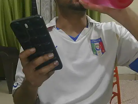 Snapshot of ursdreamperson chatting on June 2026 01:57:02 PM ursdreamperson online show from June 2026 01:57:02 PM