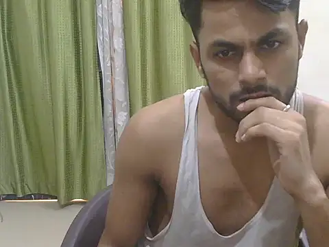 Snapshot of ursdreamperson chatting on June 2026 06:52:02 AM ursdreamperson online show from June 2026 06:52:02 AM