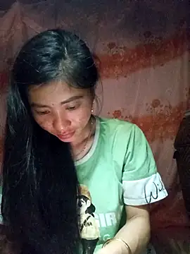 Snapshot of Phuongphuongg chatting on September 2025 08:32:02 PM Phuongphuongg online show from September 2025 08:32:02 PM